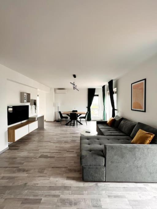 Apartment Skylark - Singapore Penthouse With Jacuzzi & Panoramic View *
