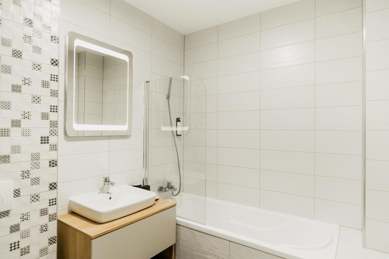 Skylark - Singapore Penthouse With Jacuzzi & Panoramic View Brasov